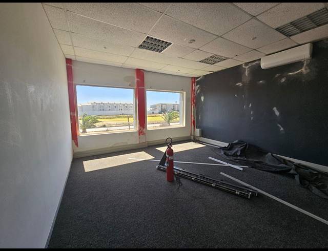 1,510M² WAREHOUSE TO LET IN PAARDEN EILAND